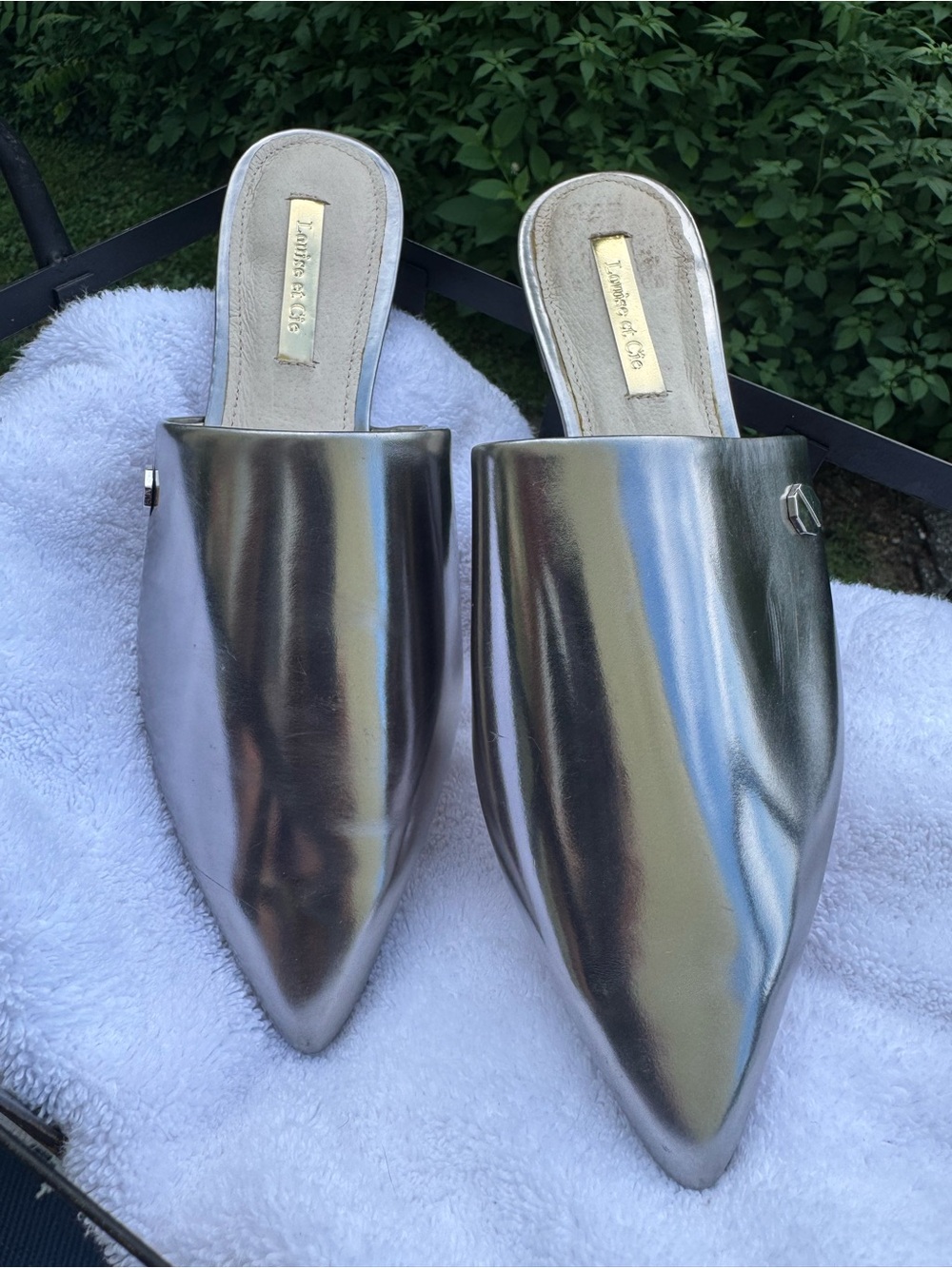 Louise et Cie Lo Anyi Metallic Silver Pointed Toe Mule Flats Size 8M